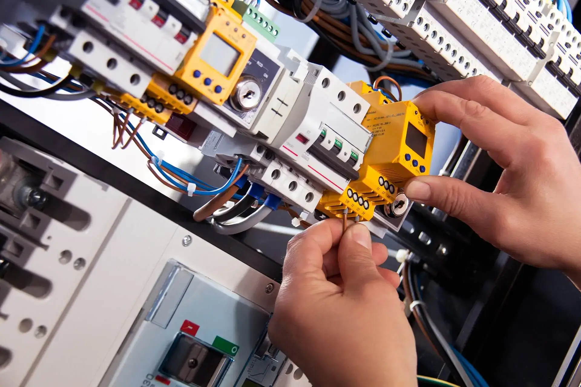 Certified electricians in Uxbridge